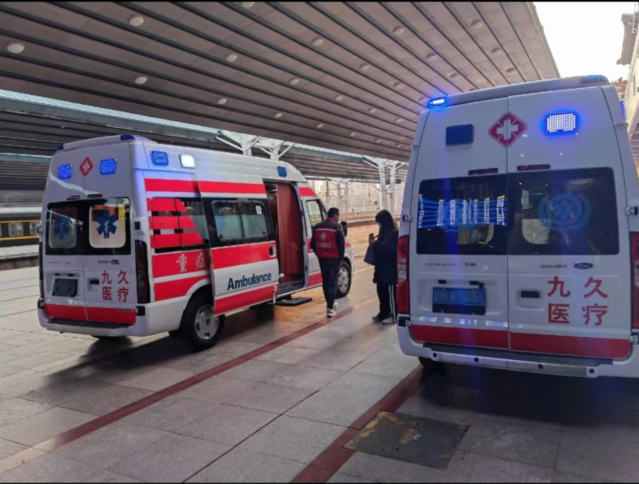 施甸县救护车长途转运